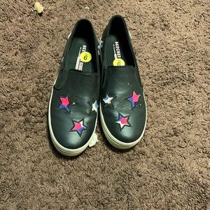 Never worn memory foam sketchers